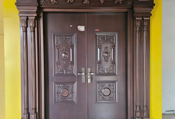 Cửa Thép Vân Gỗ Có Bị Gì Không | Lý Giải Và Lưu Ý Cần Biết